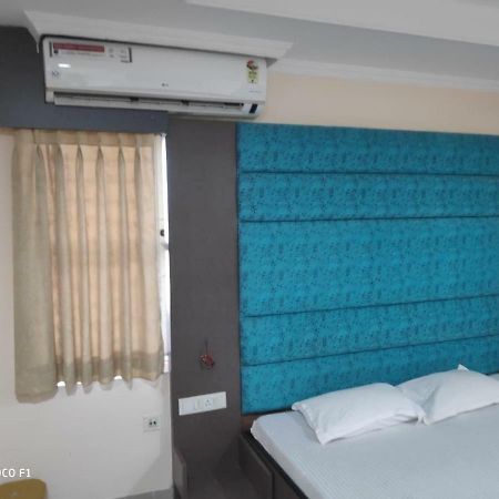 Saraswati Retreat Hotel Bhuvanesvar Kültér fotó